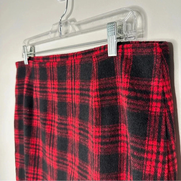Boston Proper Holiday Plaid Mini Skirt red black wool‎ blend Size 12 Festive - Picture 10 of 11